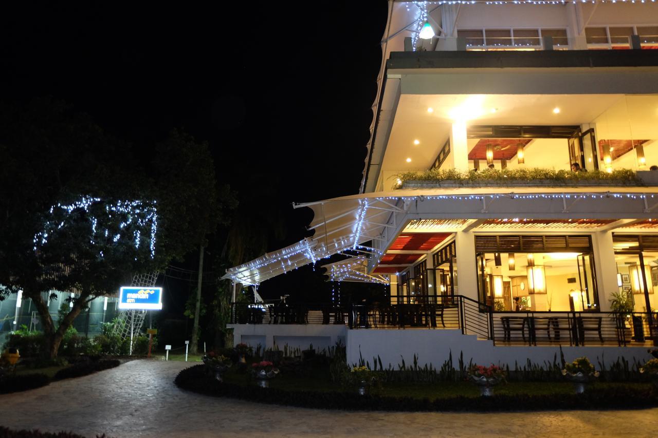 The Highland Park Resort Hotel Bogor Exterior photo
